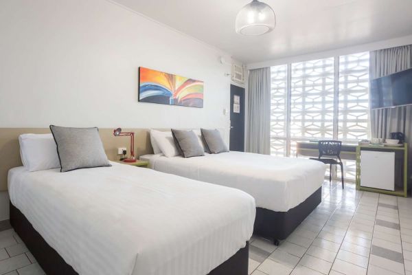 EMERALD STAR HOTEL (Emerald)